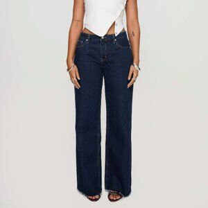 PRINCESS POLLY DARLA LOW RISE STRAIGHT JEANS (PETITE)